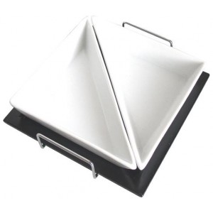 Sada troj&uacute;heln&iacute;kov&yacute;ch misek, 2 ks, keramika, dřevěn&yacute; podnos